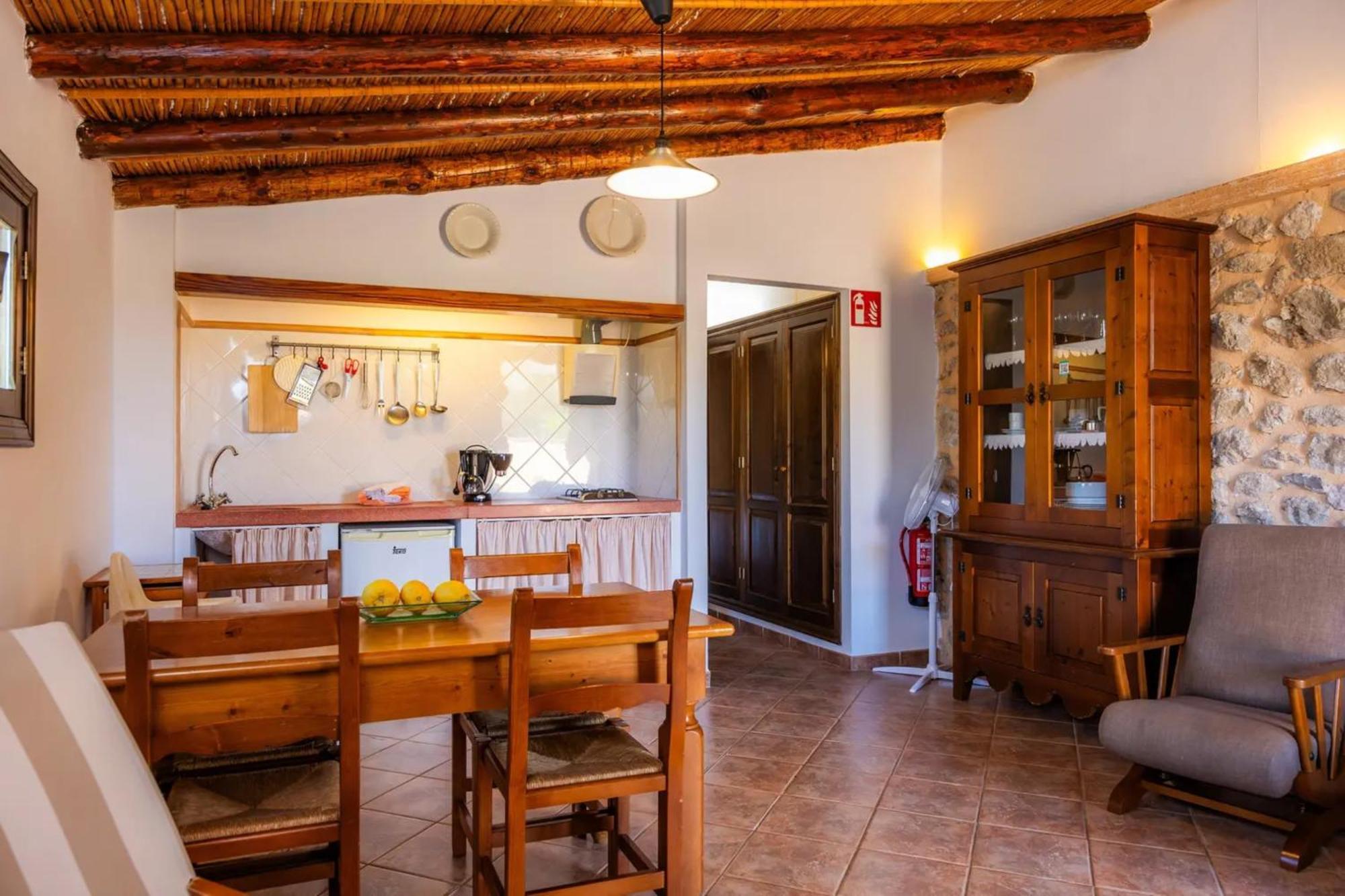 Séjour à la ferme S'hort De Sa Bagura *